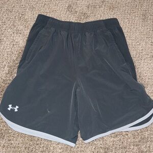 Under Armour Men's Size L Charcoal Woven Athletic Shorts
